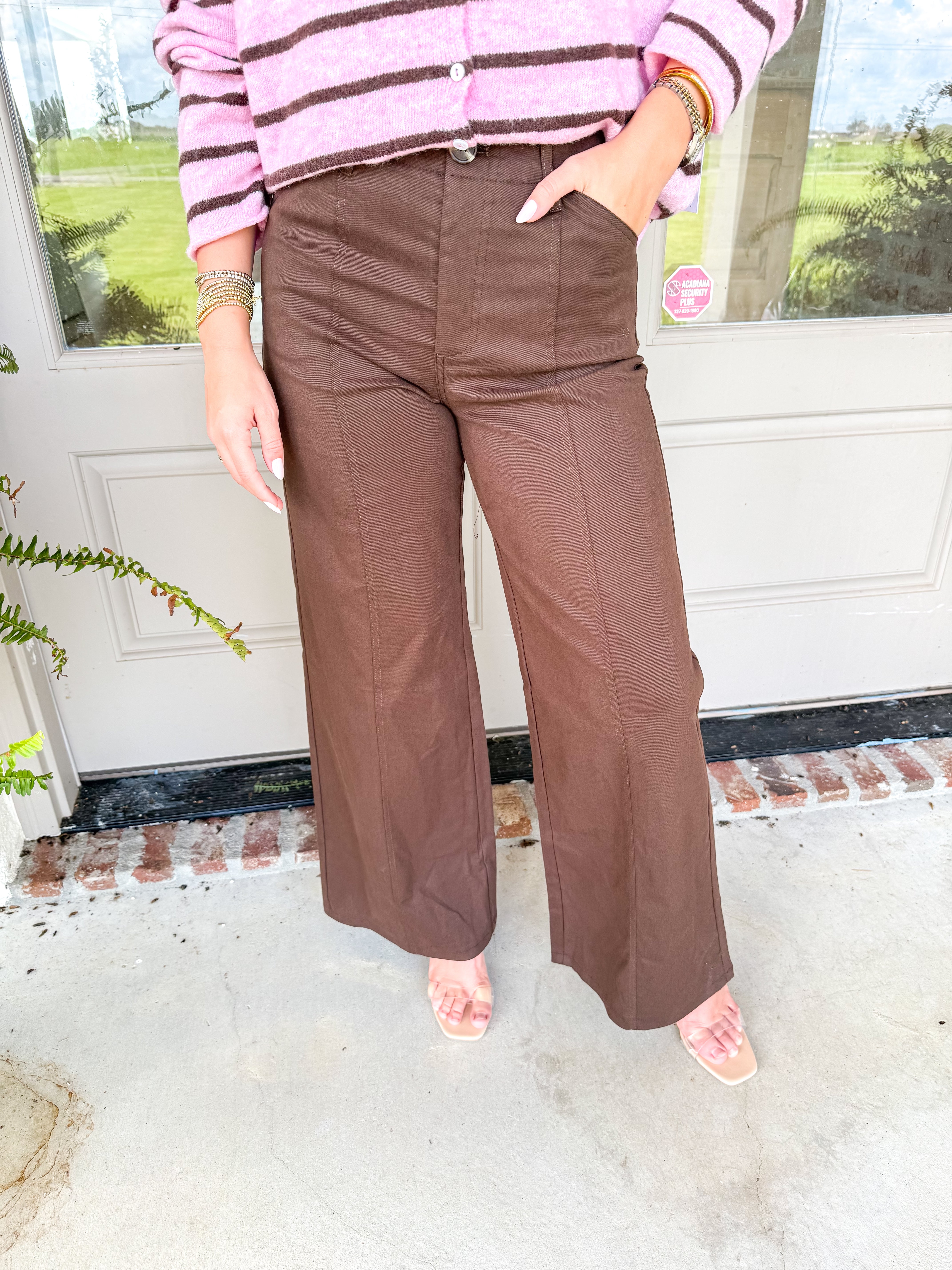 The High-Rise Wide Leg Trouser Brown