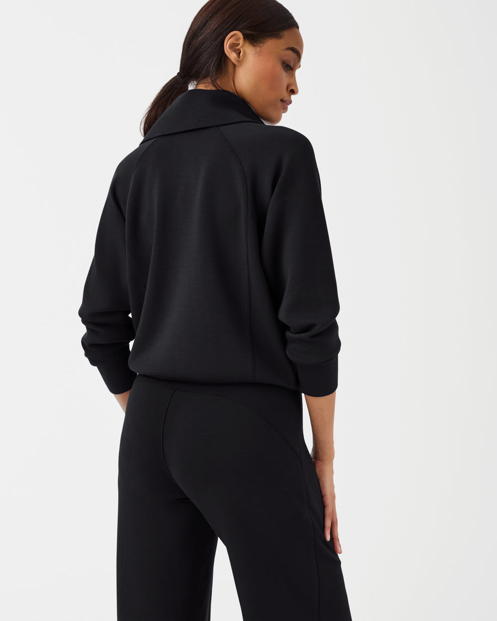 Air Essentials Half Zip Black