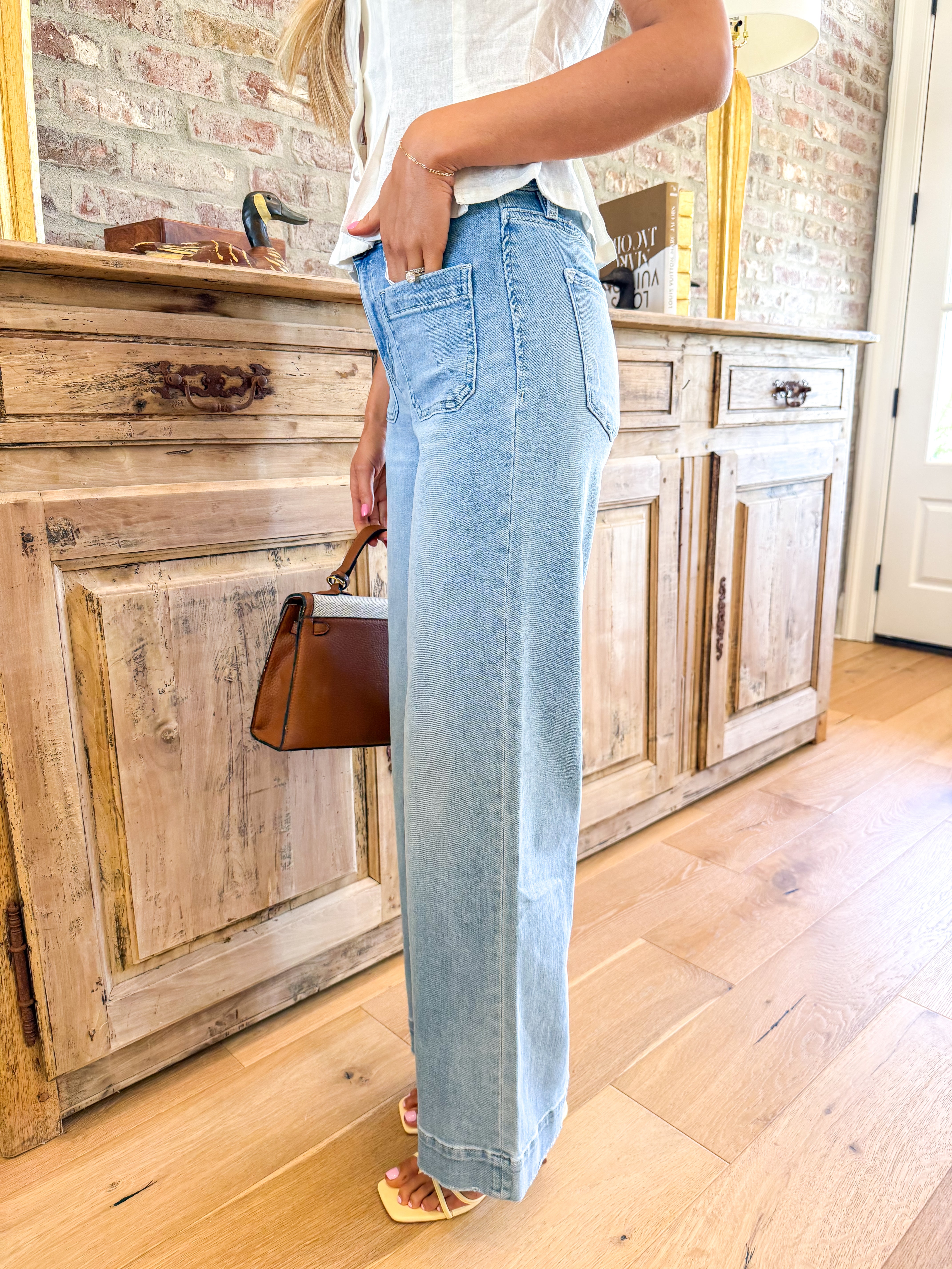 Southern Belle Wide Leg Jeans - Light Wash