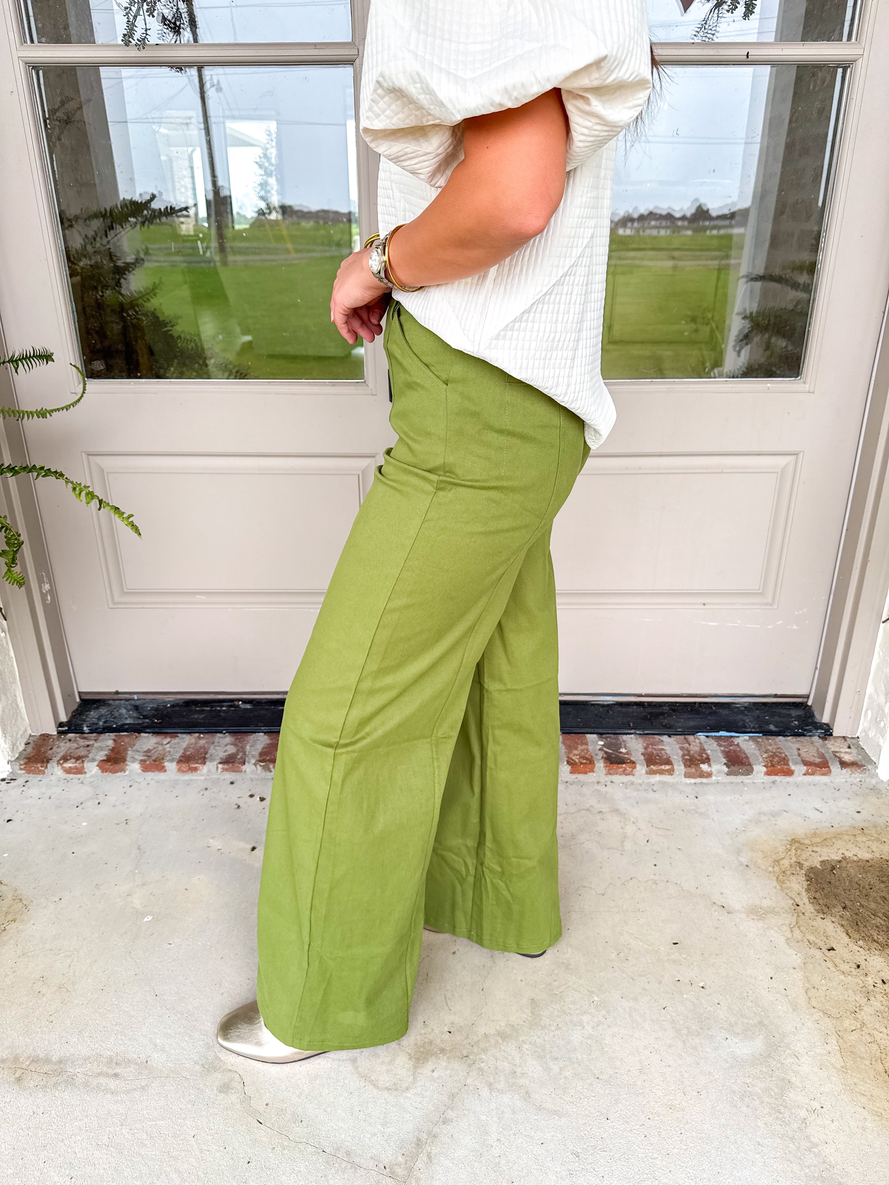 The High-Rise Wide Leg Trouser Olive