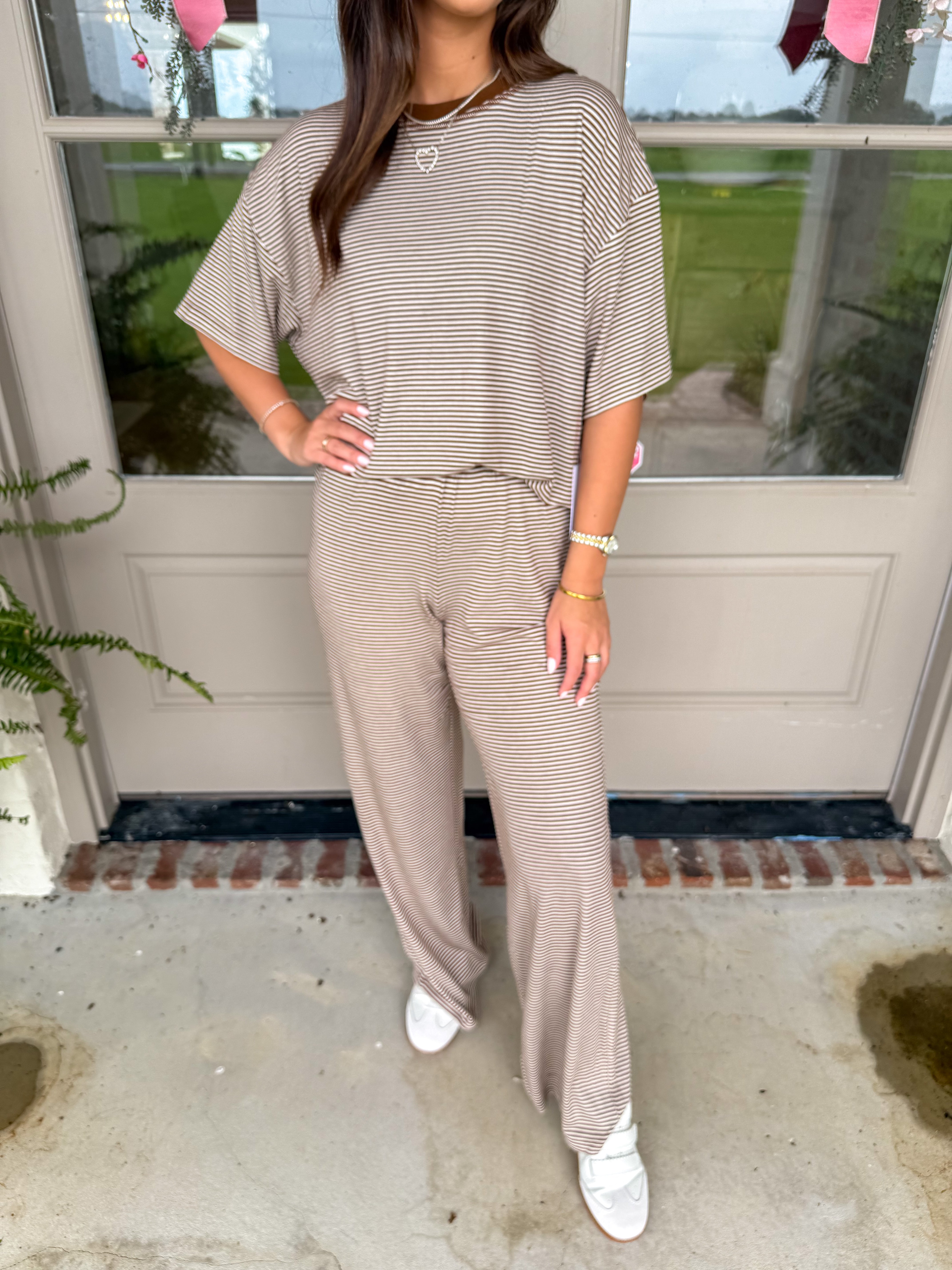 Cream & Brown Everyday Set