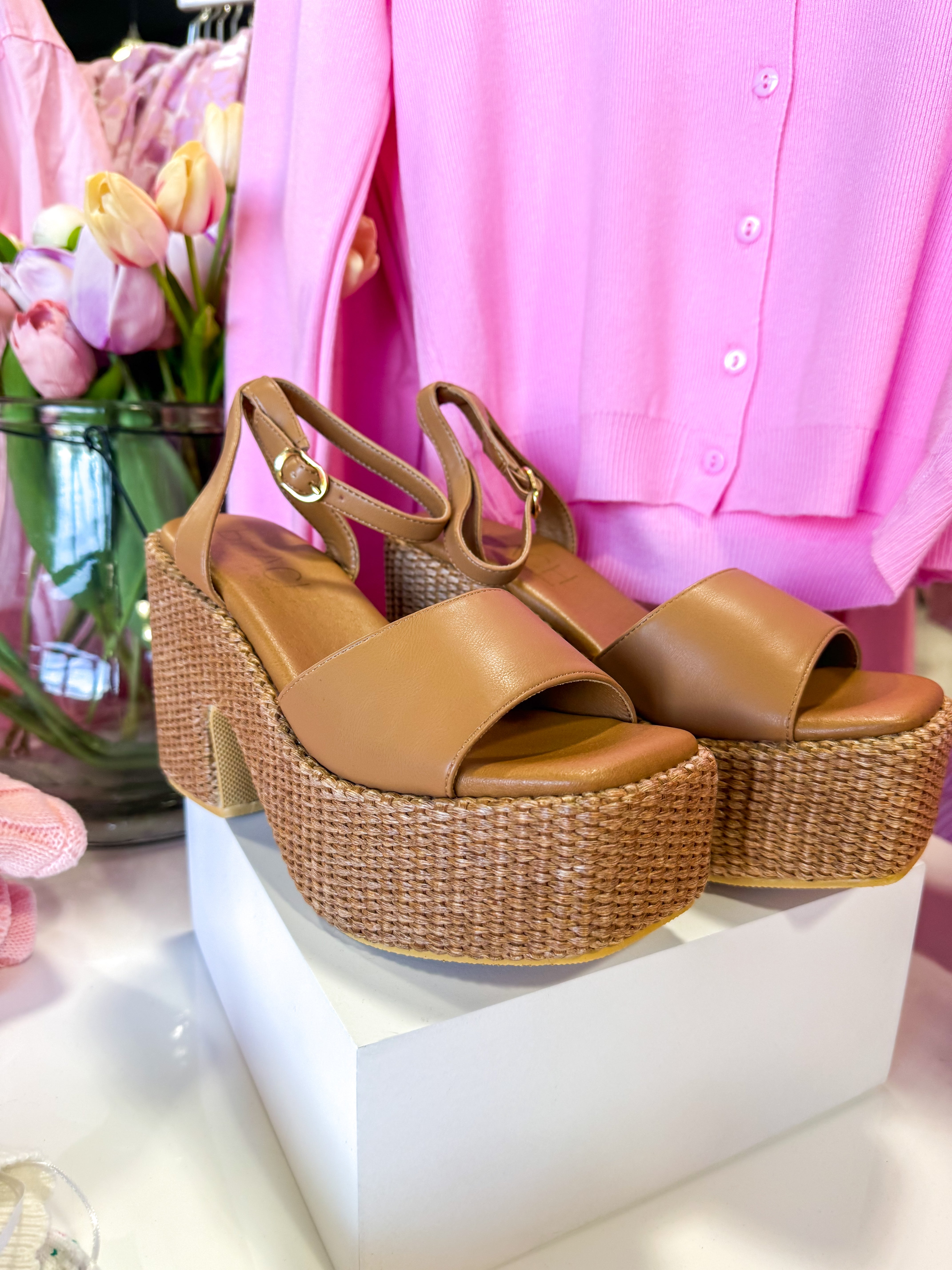 Arden Cognac Platform