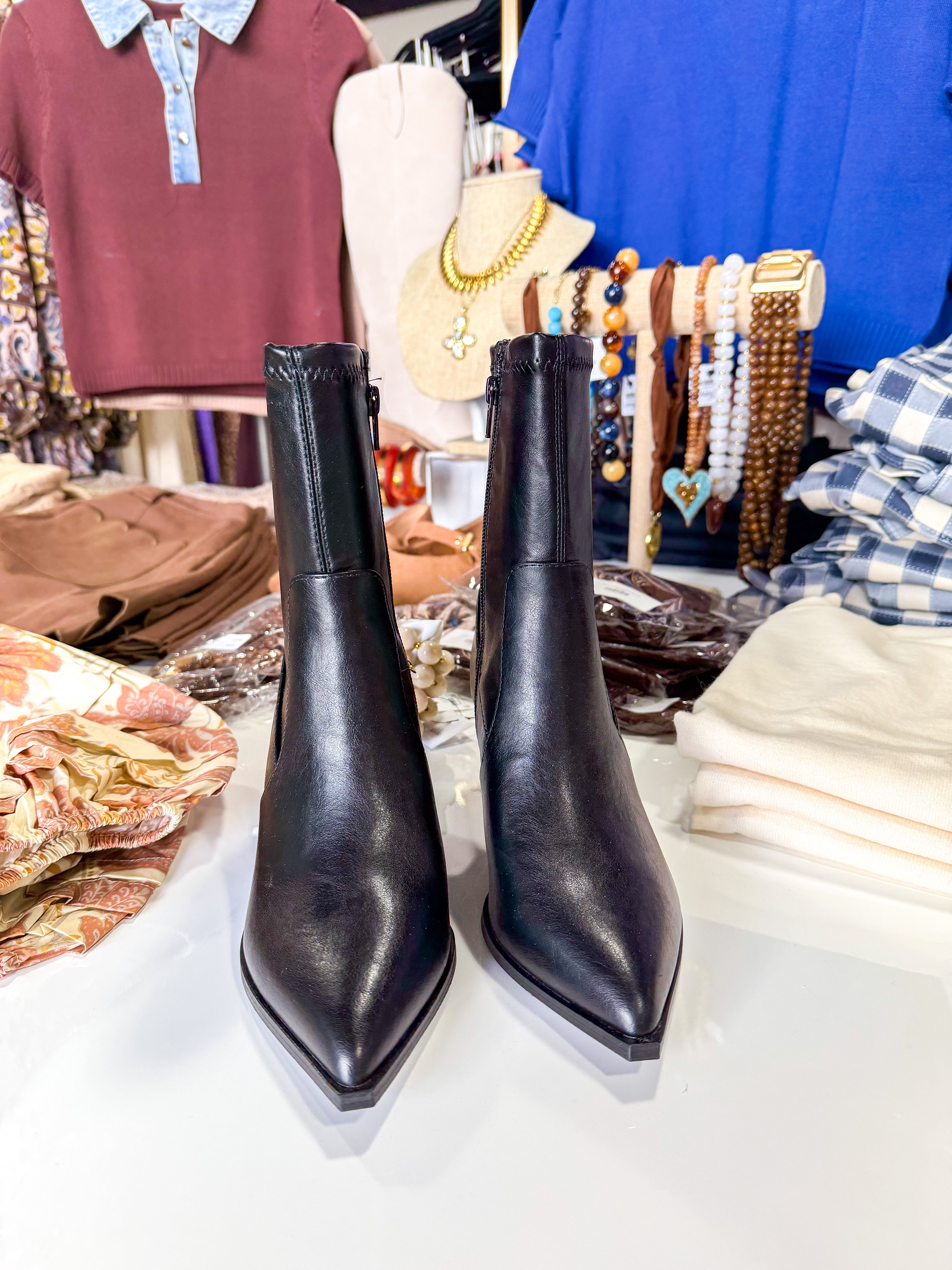 Hearda Black Boots