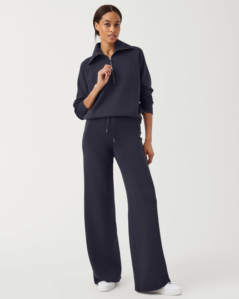 Air Essentials Wide Leg Pant Navy