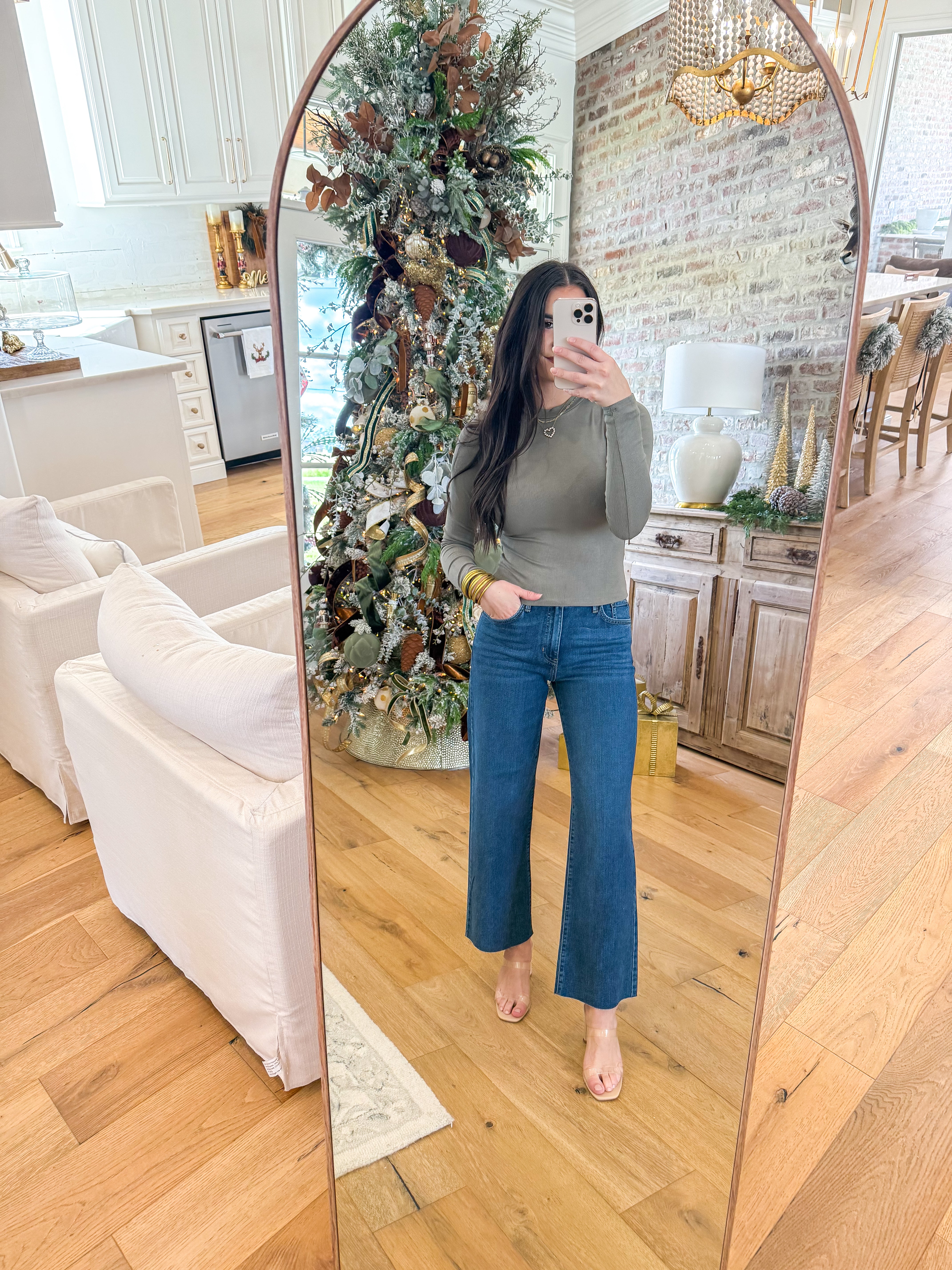 The Ronan Crewneck Top Olive