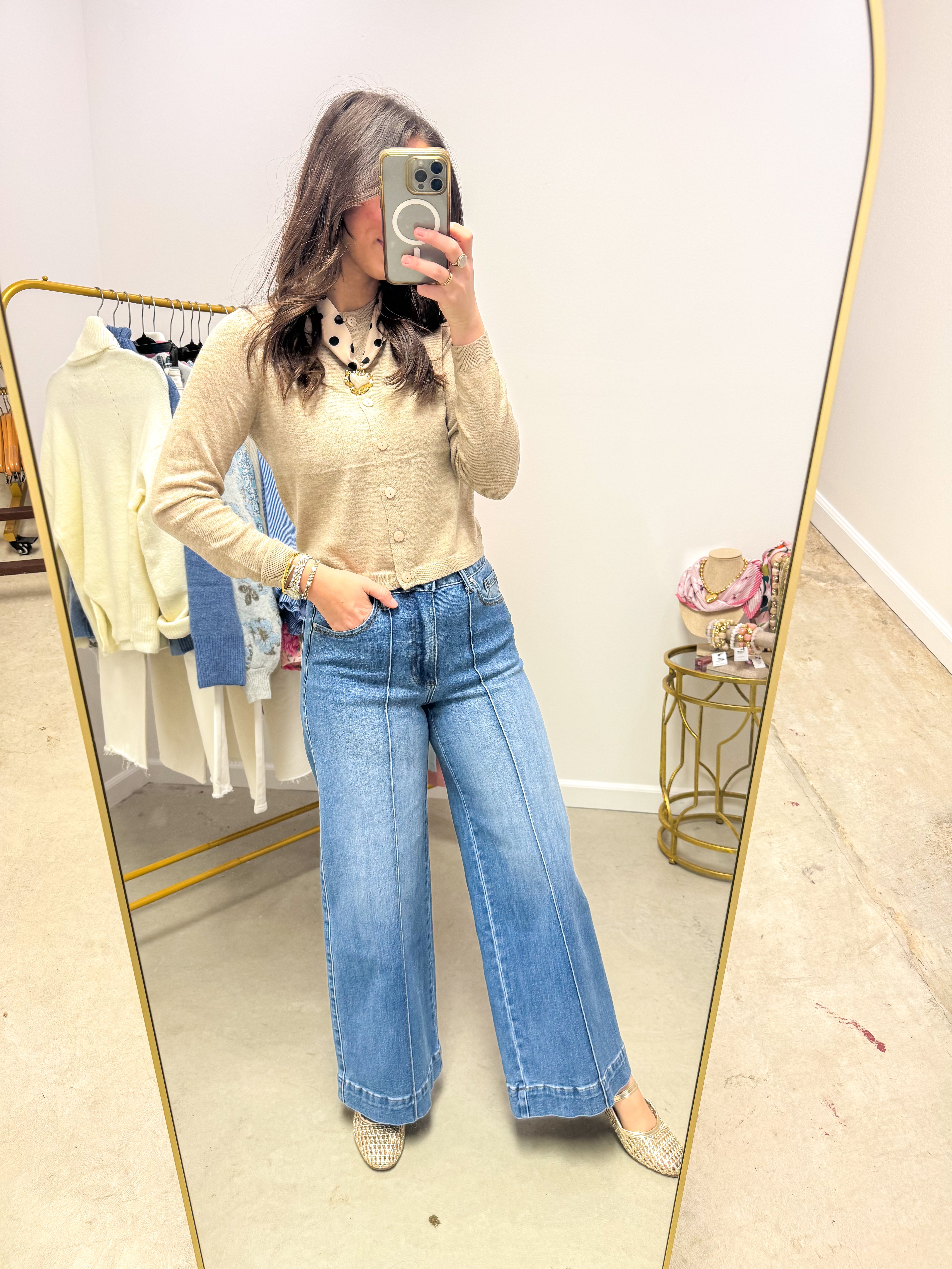 Medium Denim HR Pin Tuck wide Leg Jeans