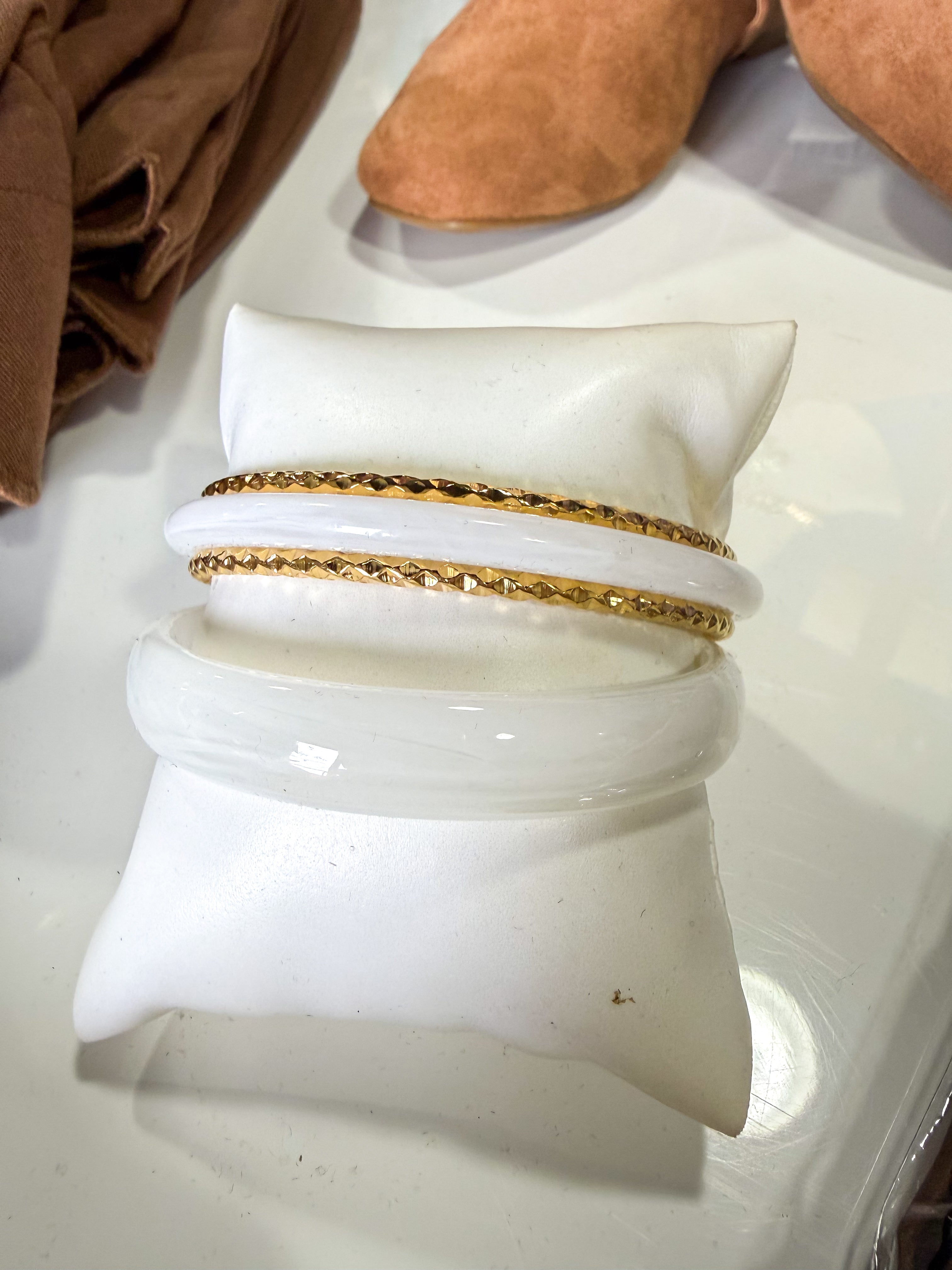 White & Gold Bracelet Set
