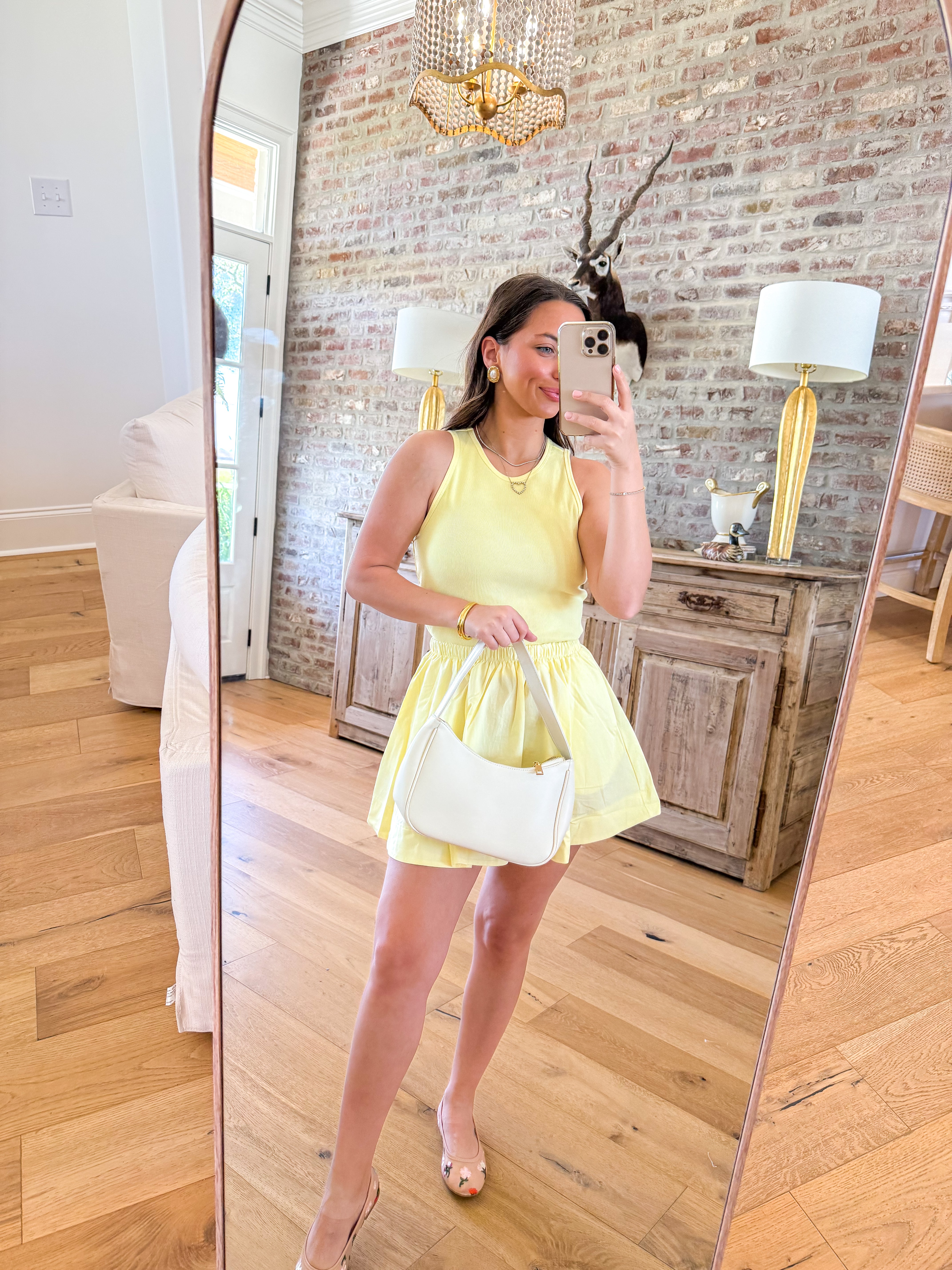 Main Character Set Yellow