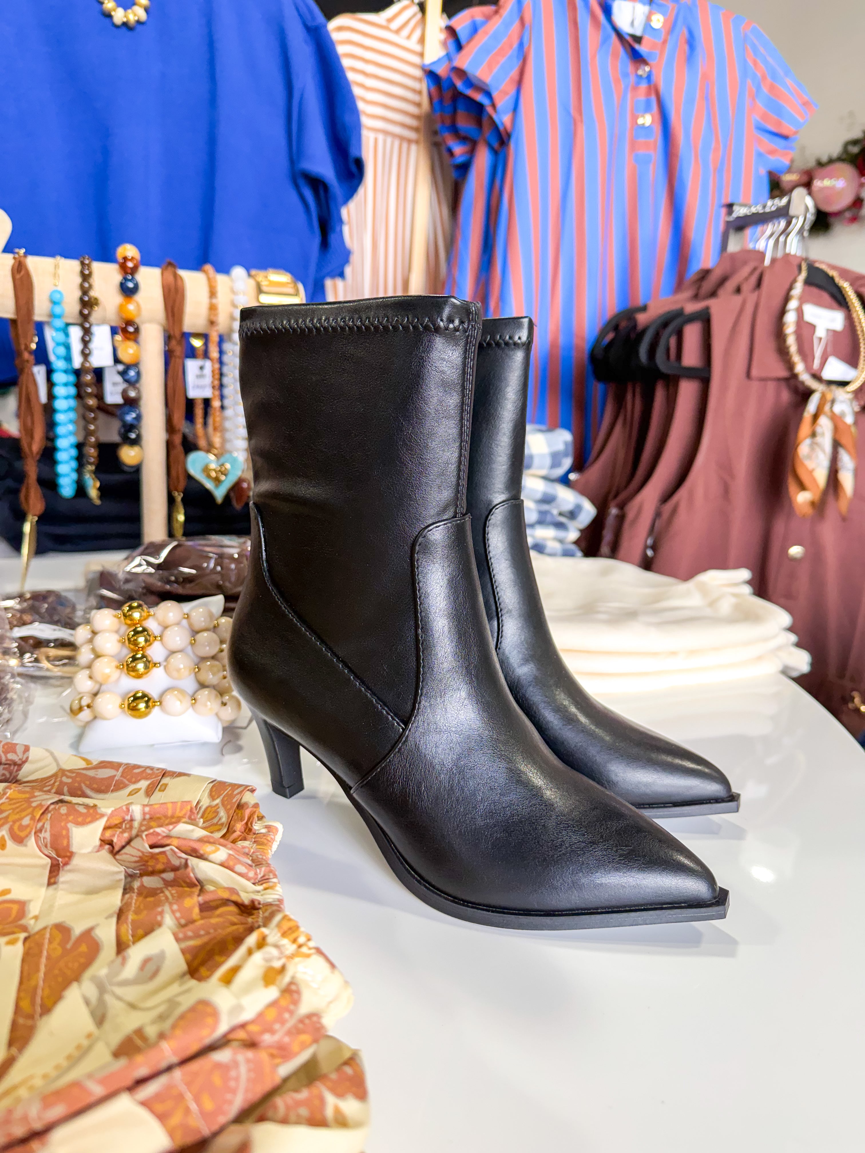 Hearda Black Boots