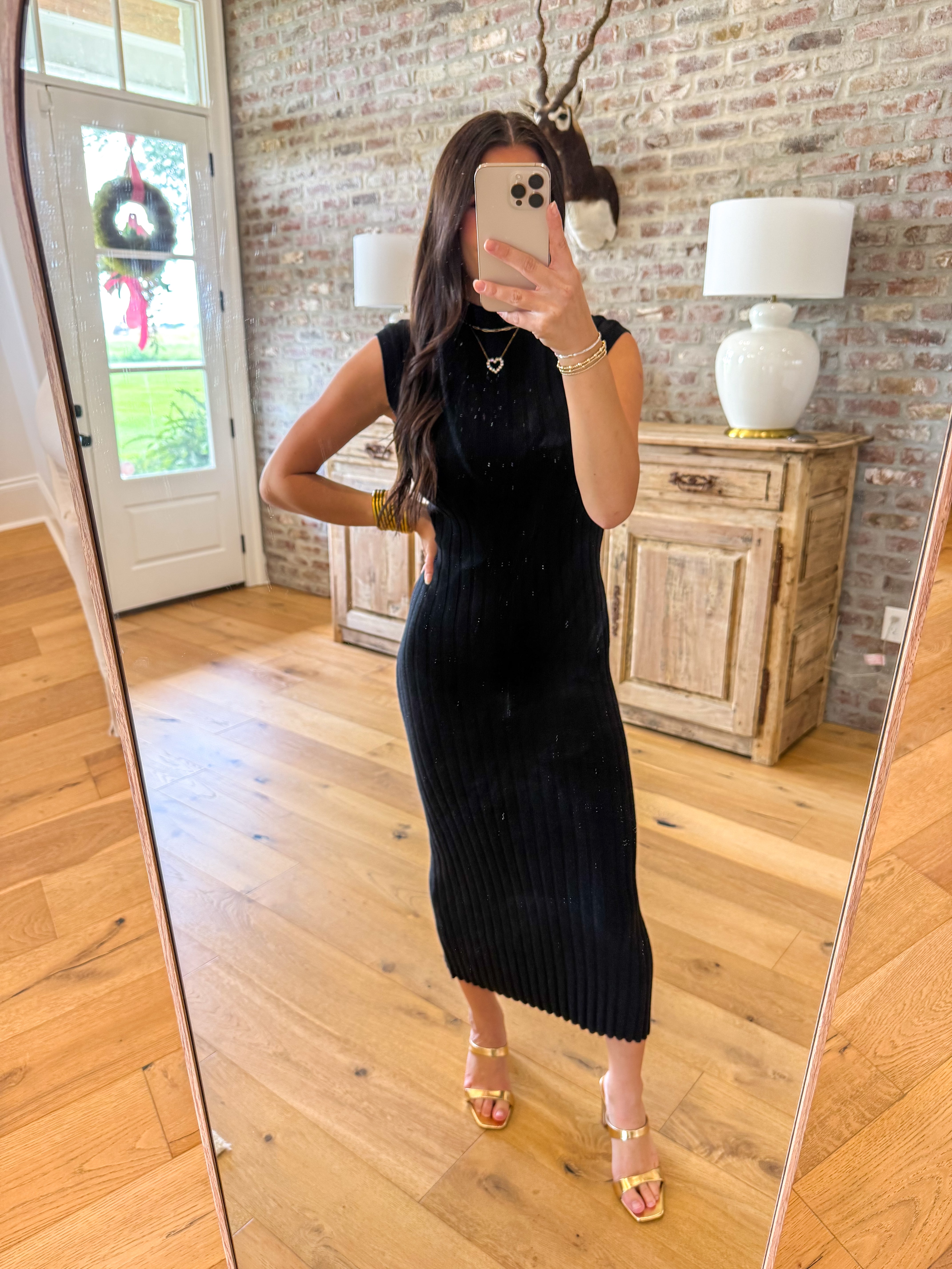 The Mona Mockneck Maxi Black