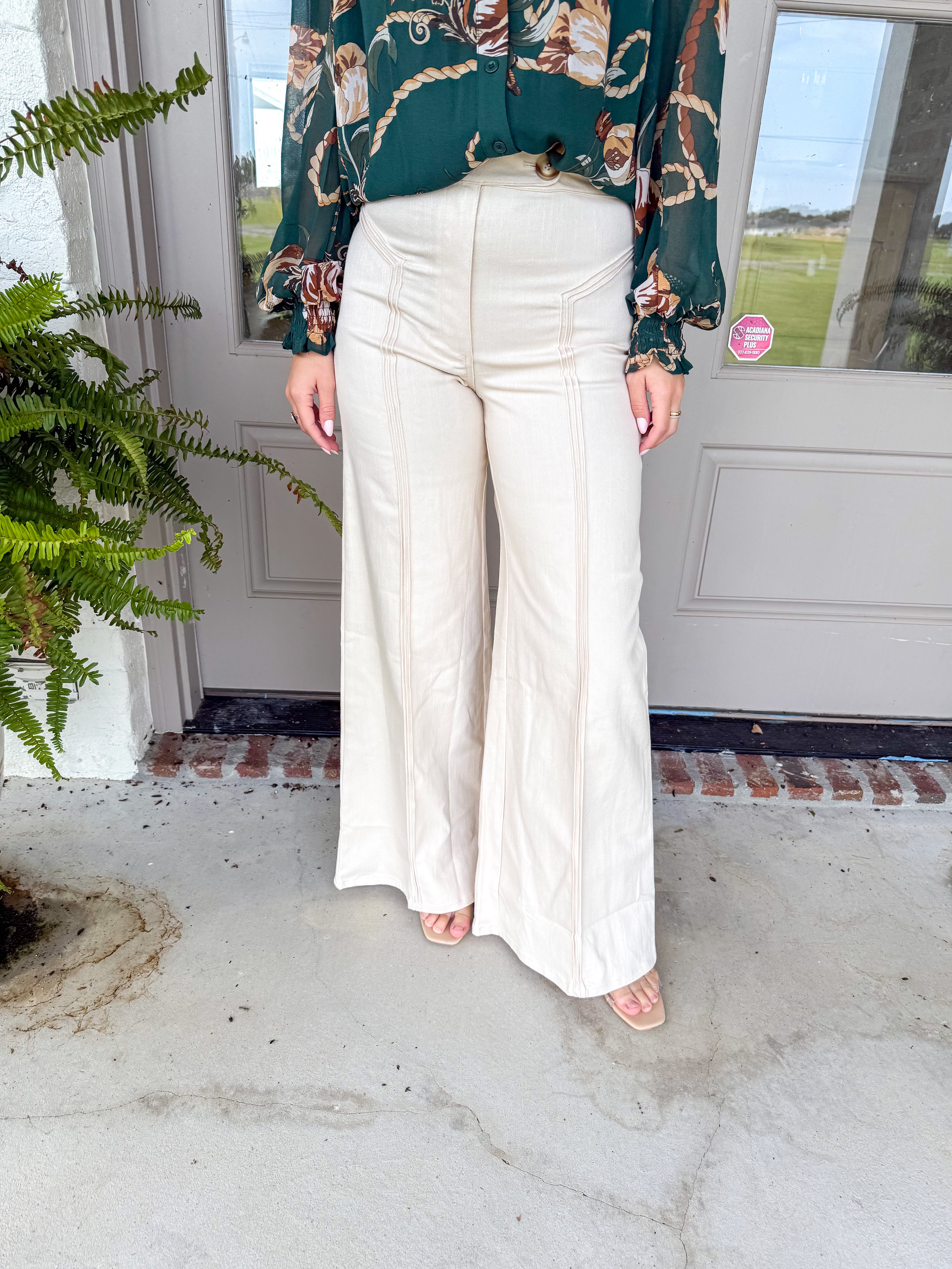 The Blakely Wide-Leg Trouser Ecru