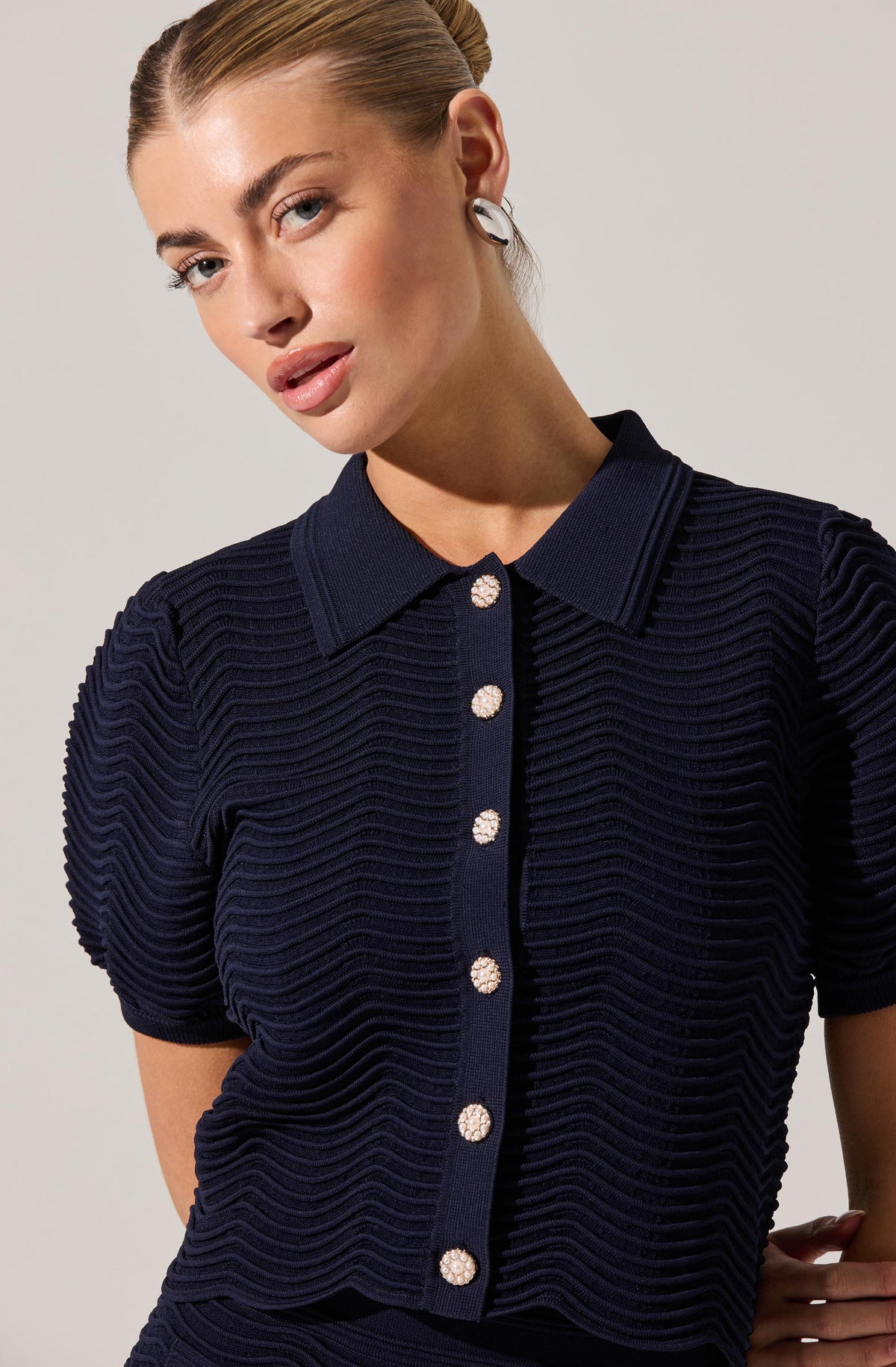 Perrine Scalloped Short Sleeve Cardigan Nacy