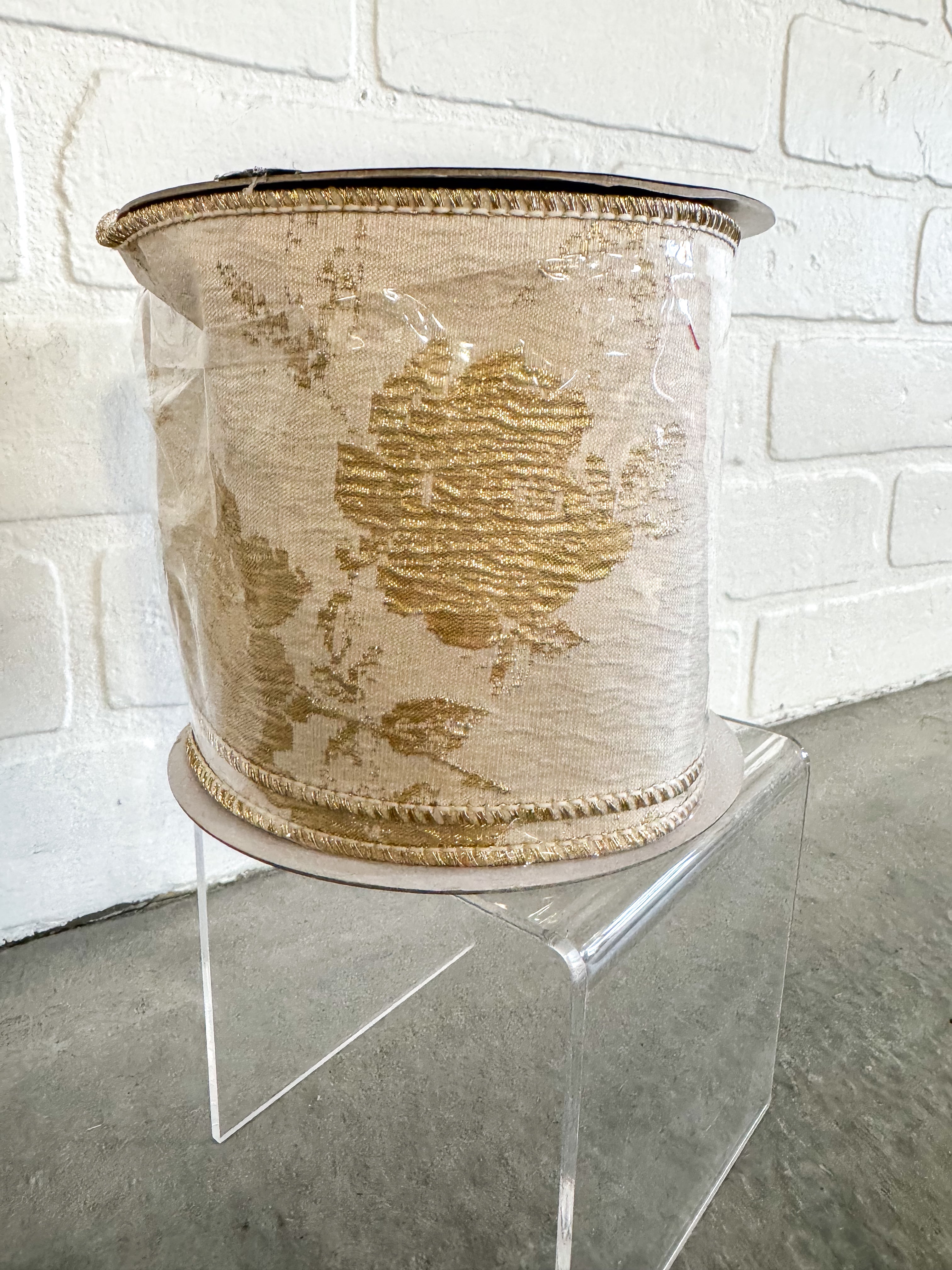 John Mark Ribbon Metallic Jacq Dupion Fused Gold