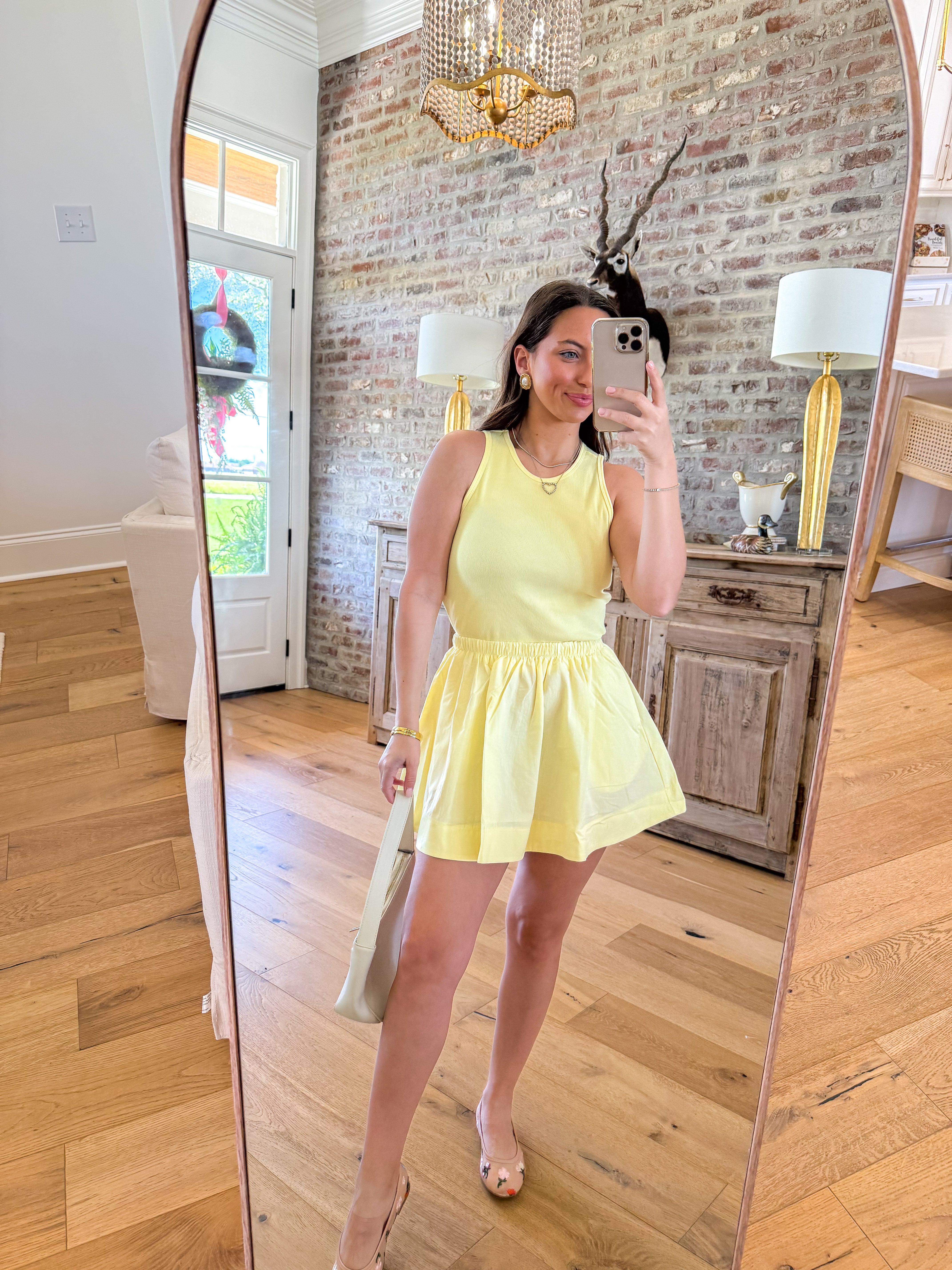 Main Character Set Yellow