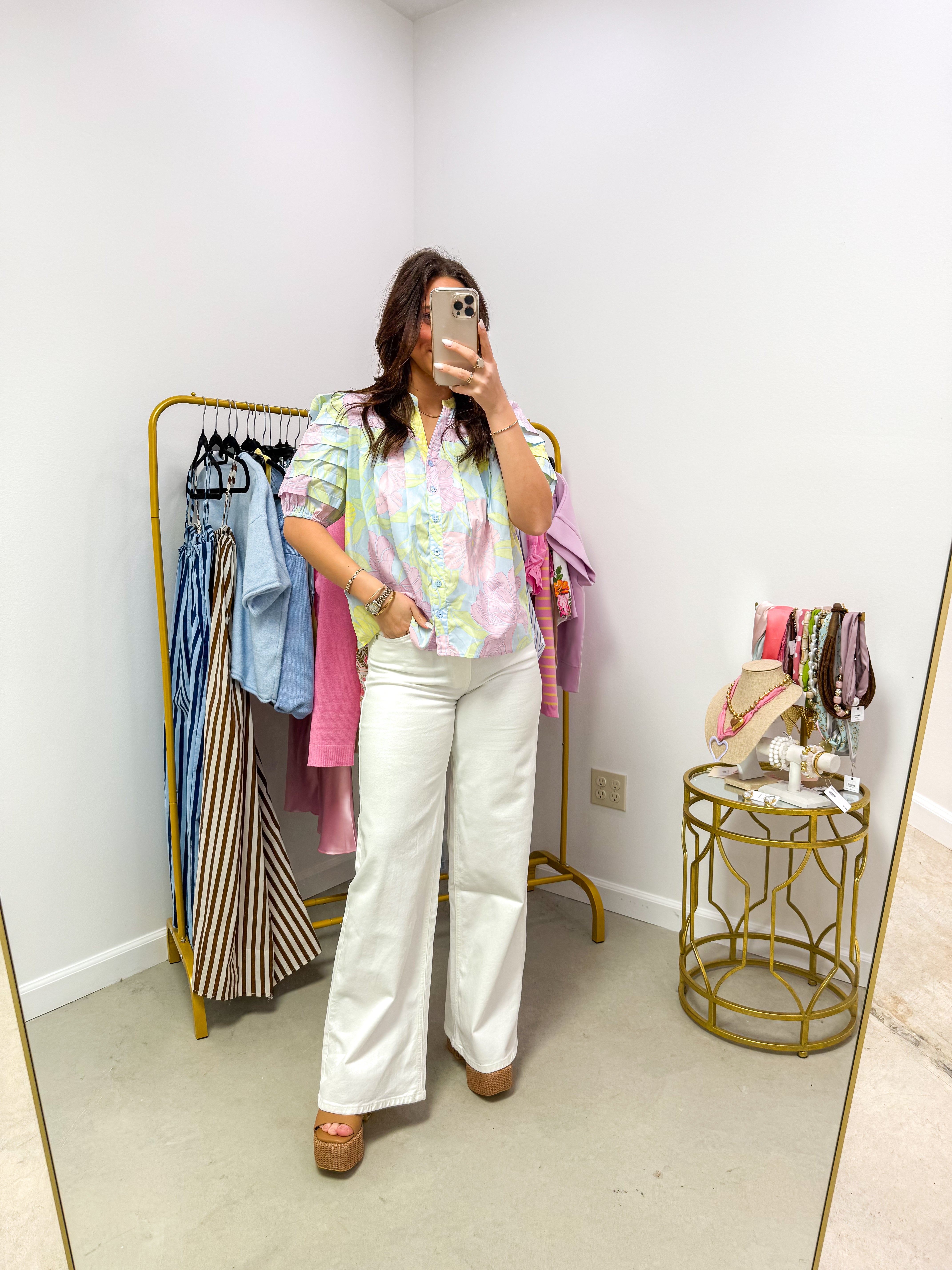 Brisa Floral Court Button Down Top