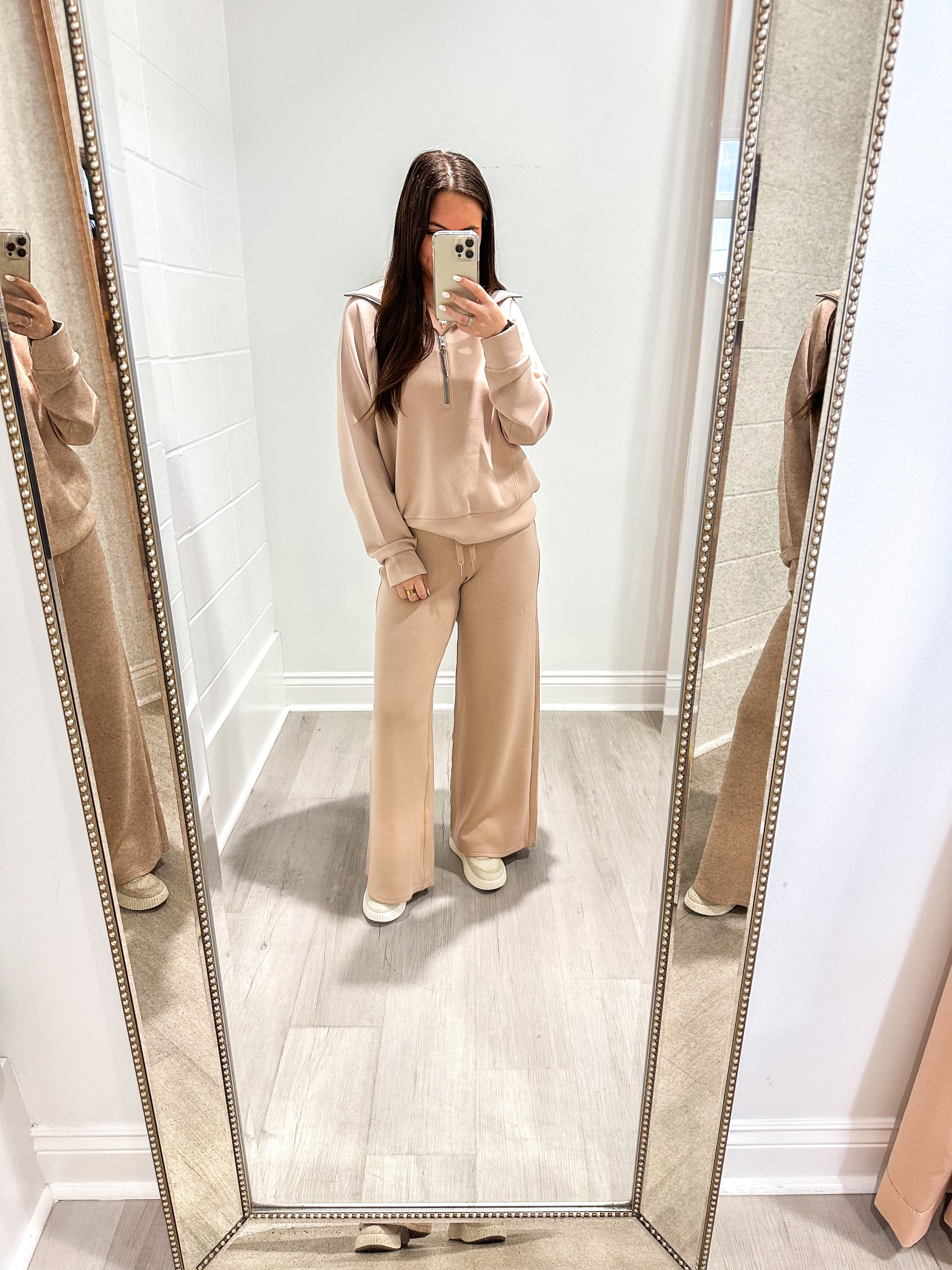 Air Essentials Wide Leg Pant Lunar