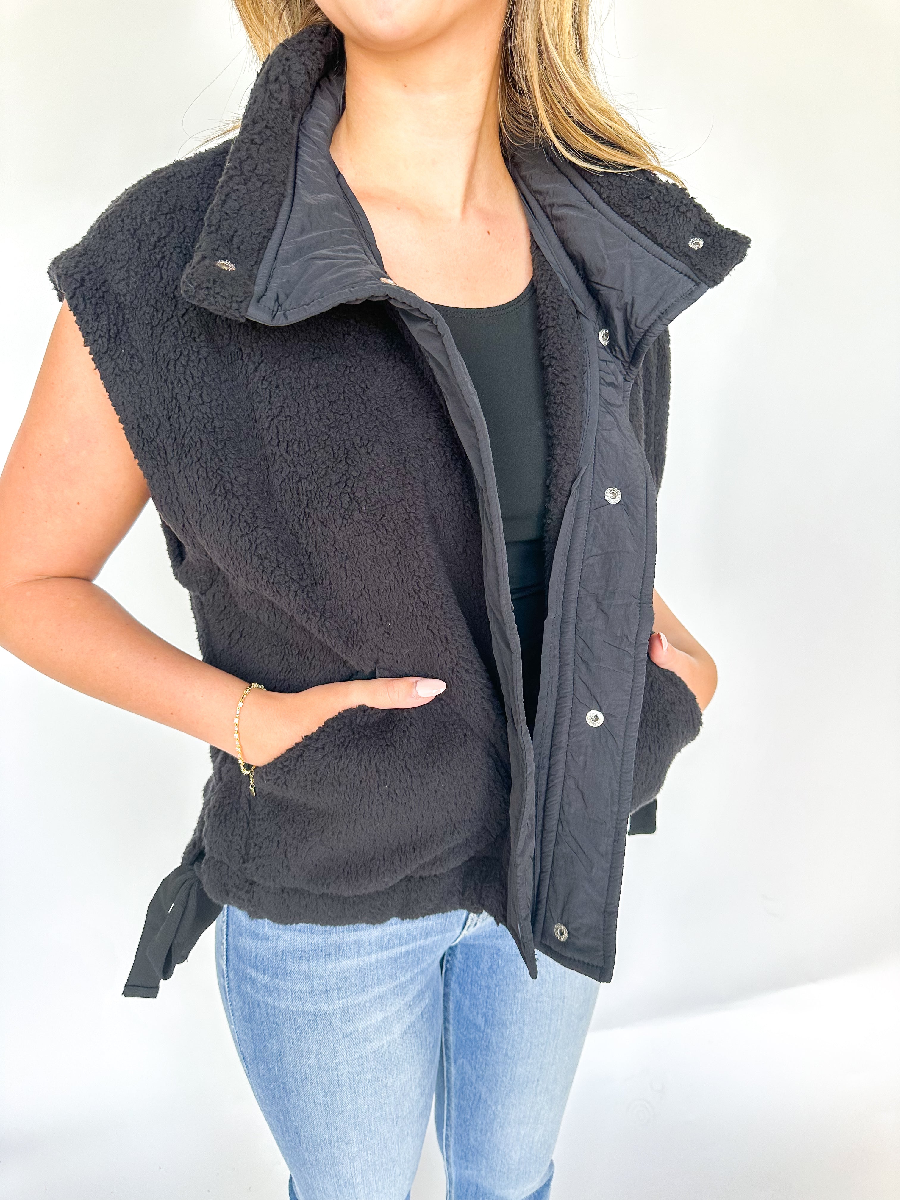 Sherpa Black Vest