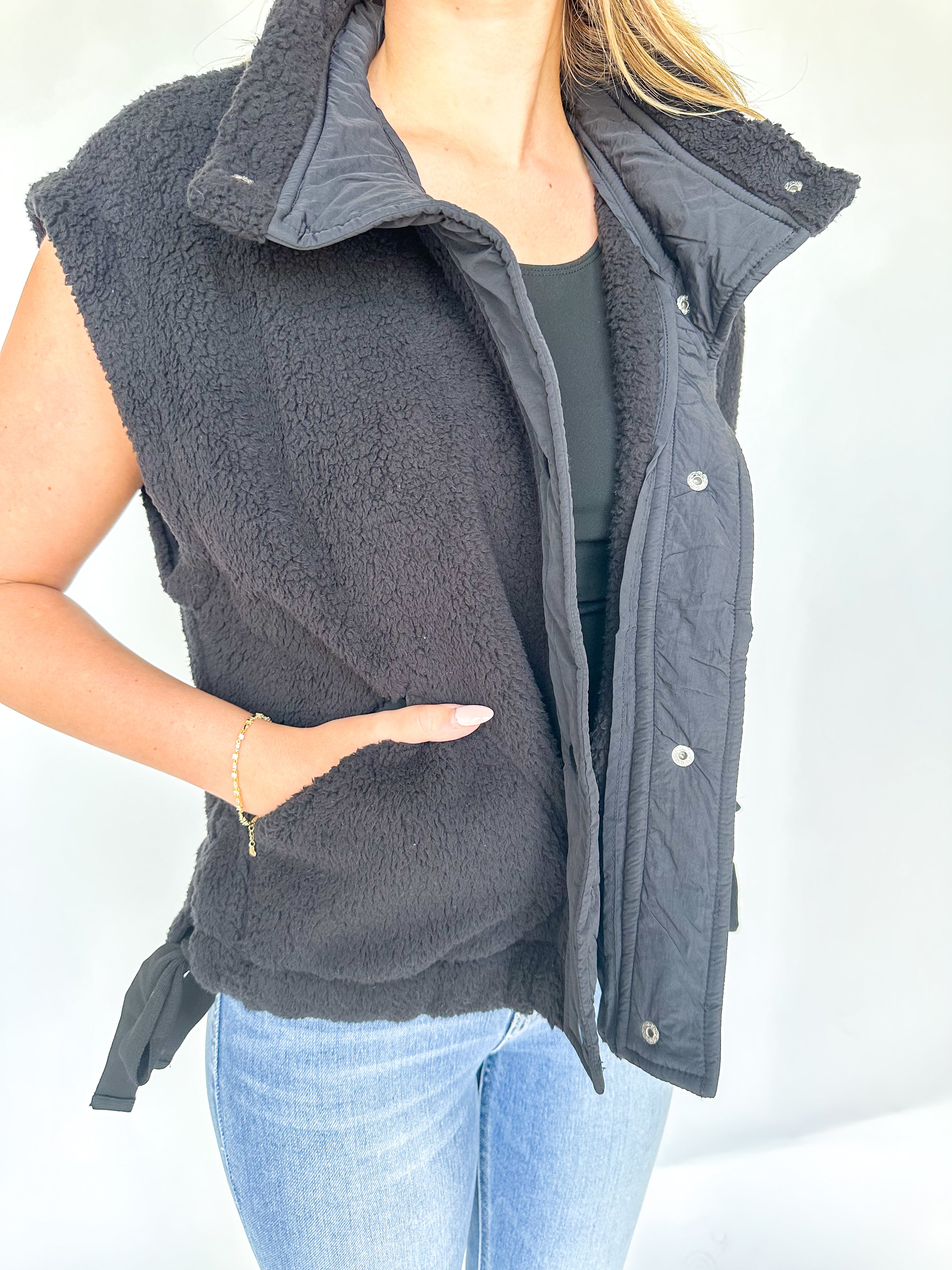 Sherpa Black Vest