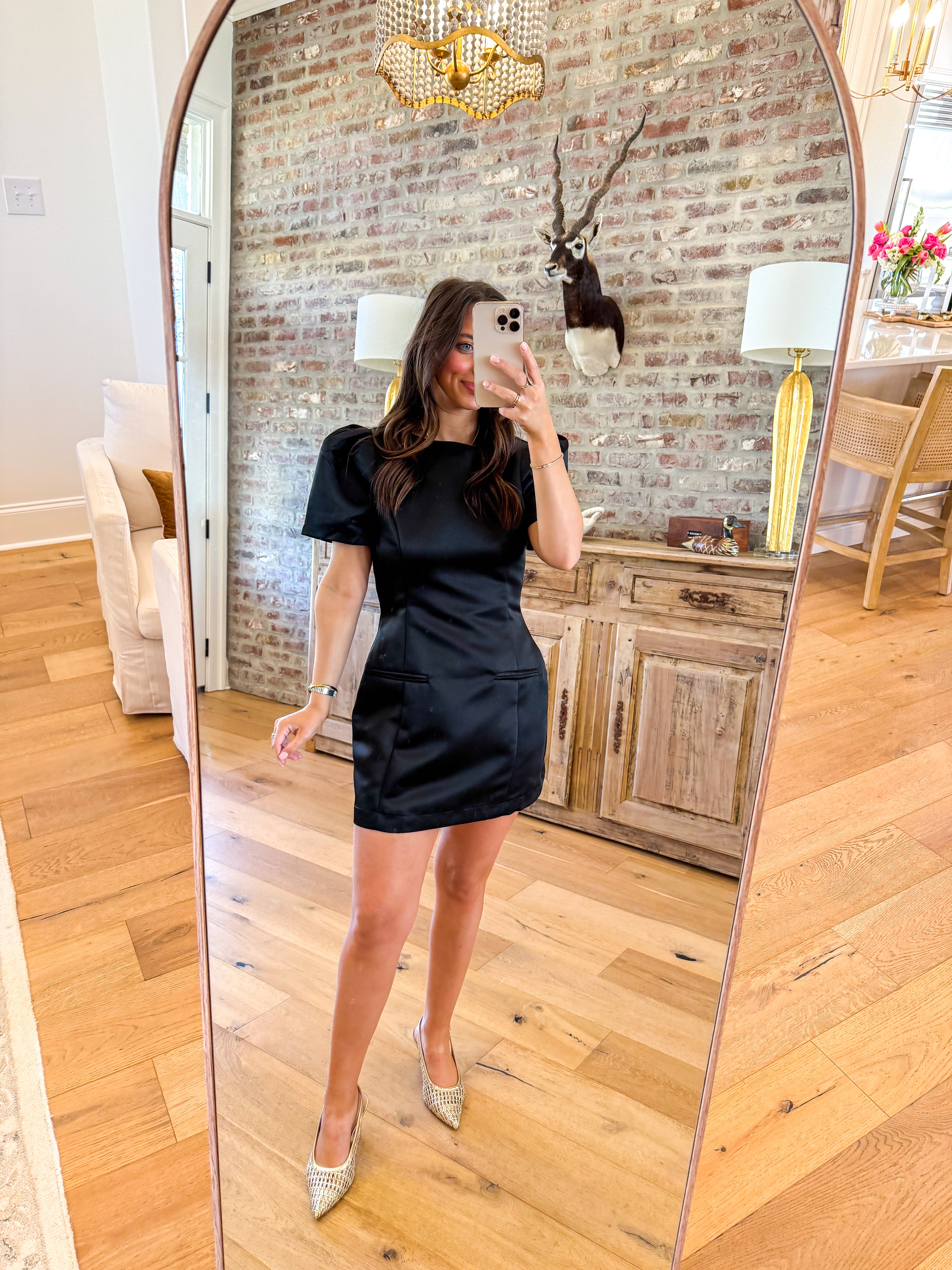 Elegant Black Puff Sleeve Mini