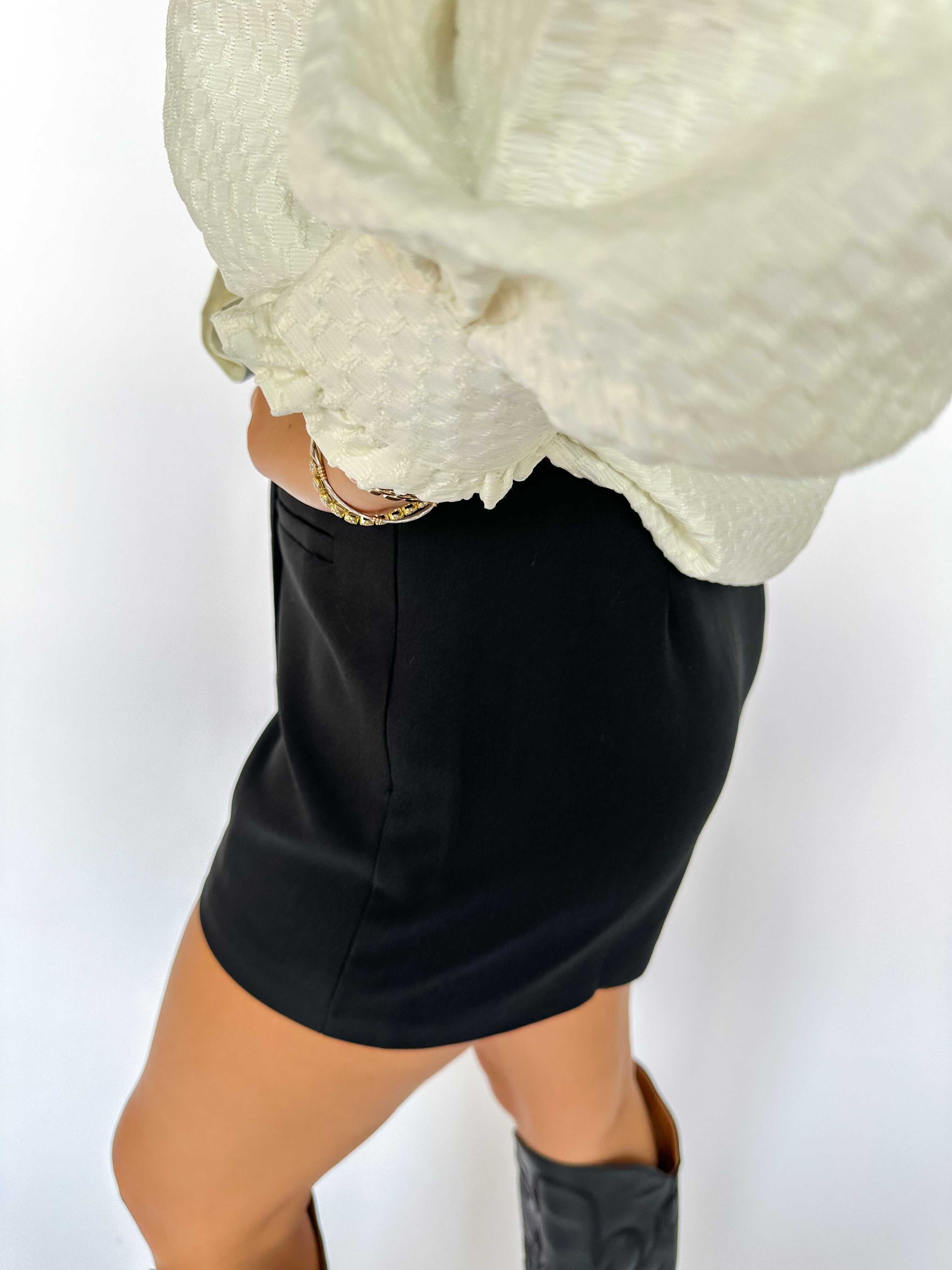 Envelope Skort Black