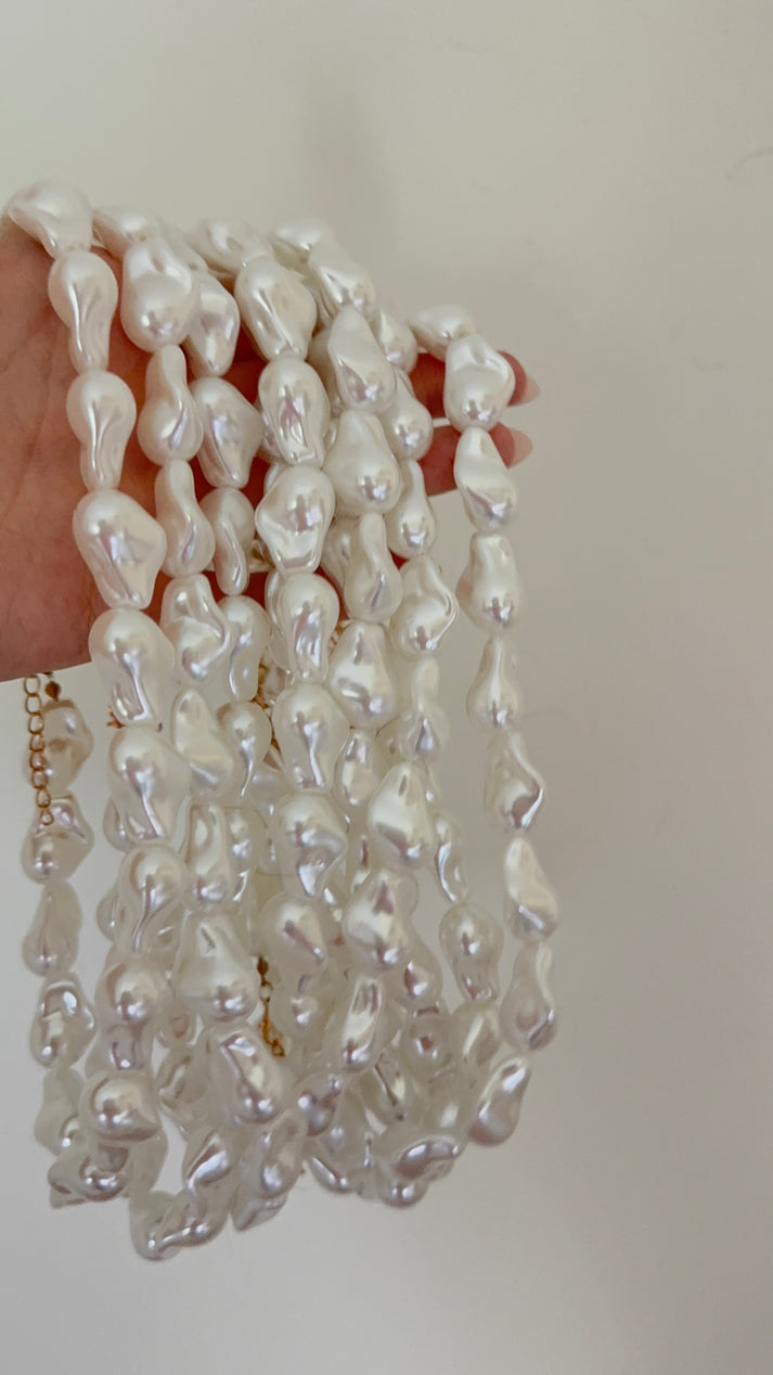 Statement Pearl Necklace