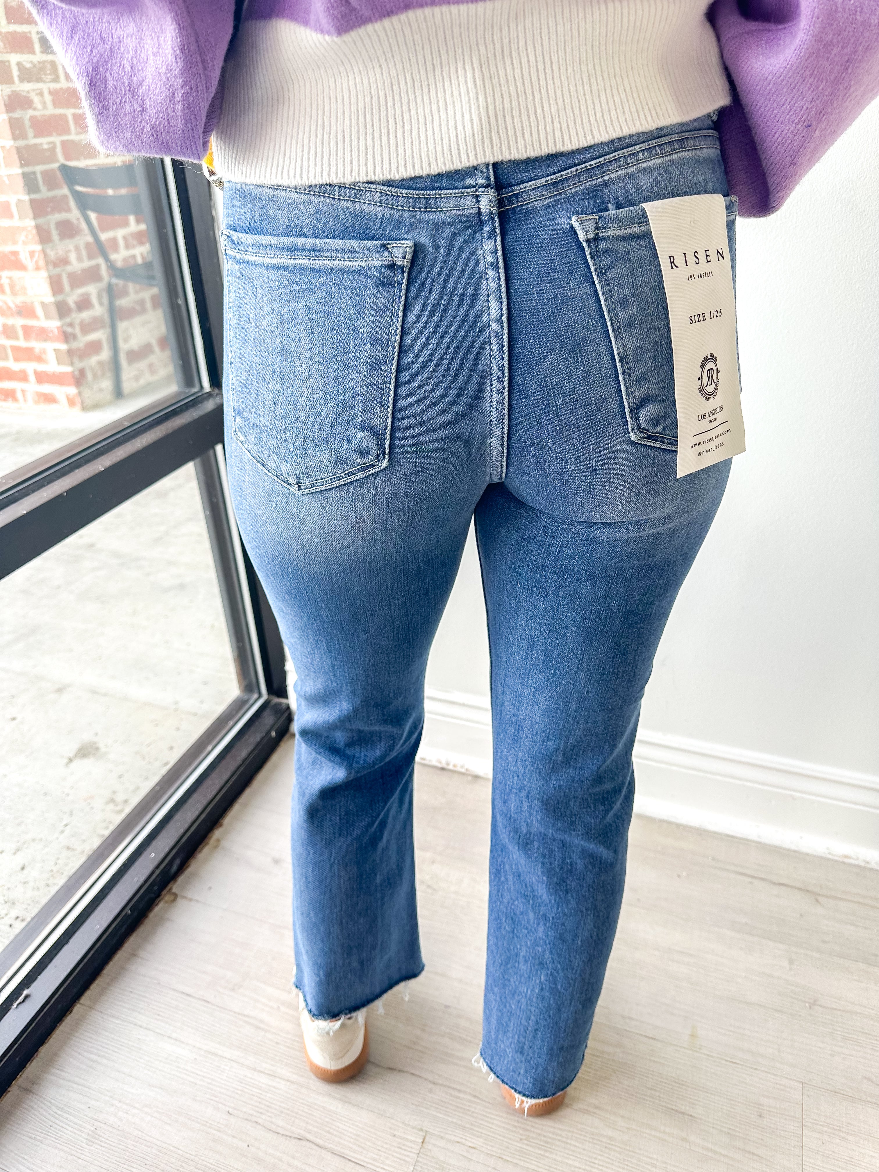 Evett HR Crop Straight Jeans