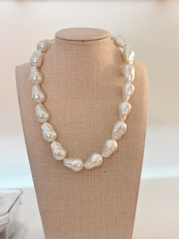 Statement Pearl Necklace