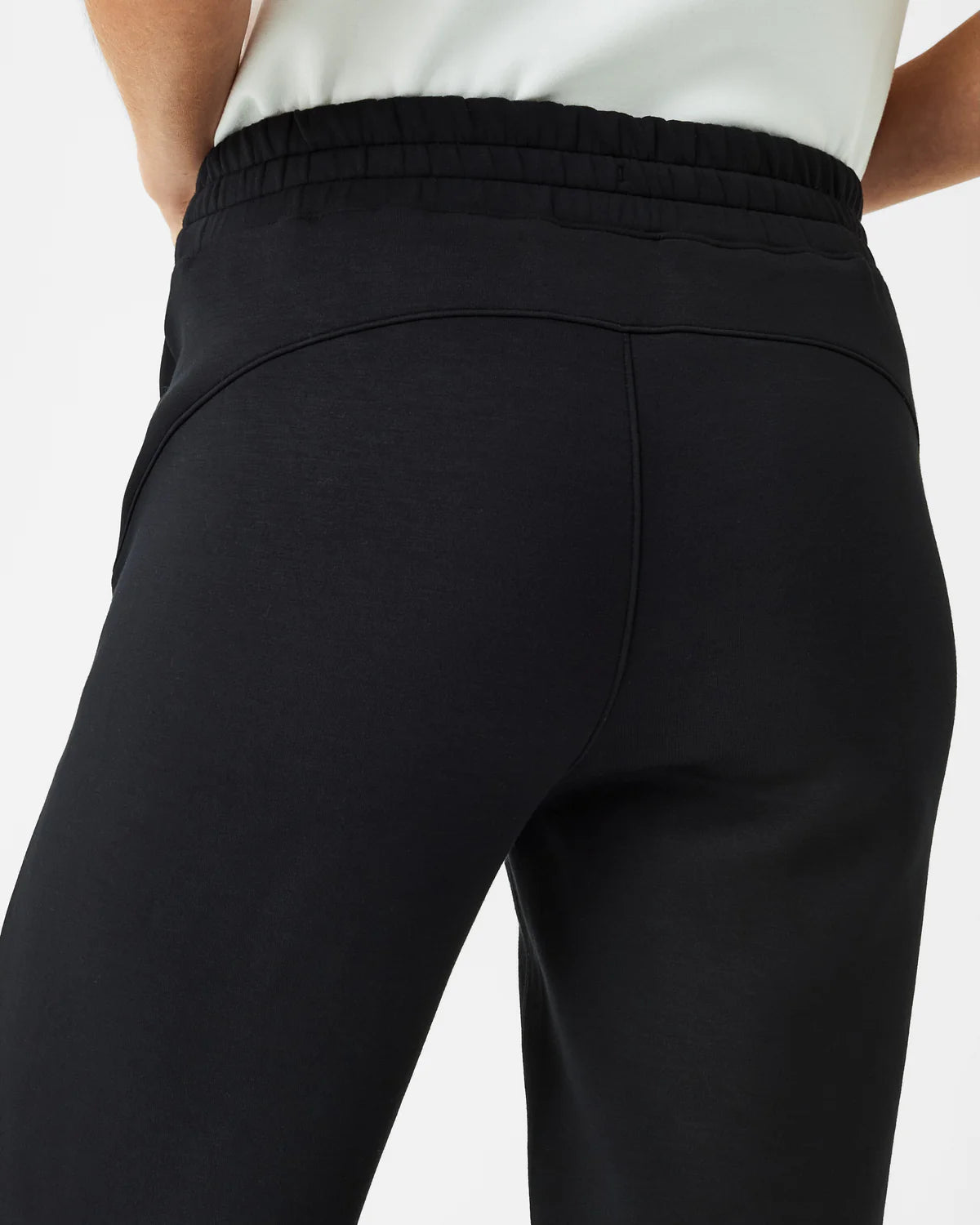 Air Essentials Tapered Pant Black