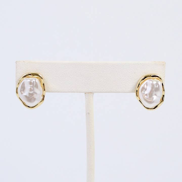 East Aurora Pearl Stud Earring Cream